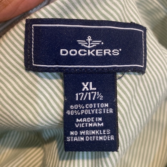 Dockers size XL)17/17.5) shirt good condition - Picture 4 of 4